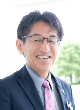 会長 中田弘